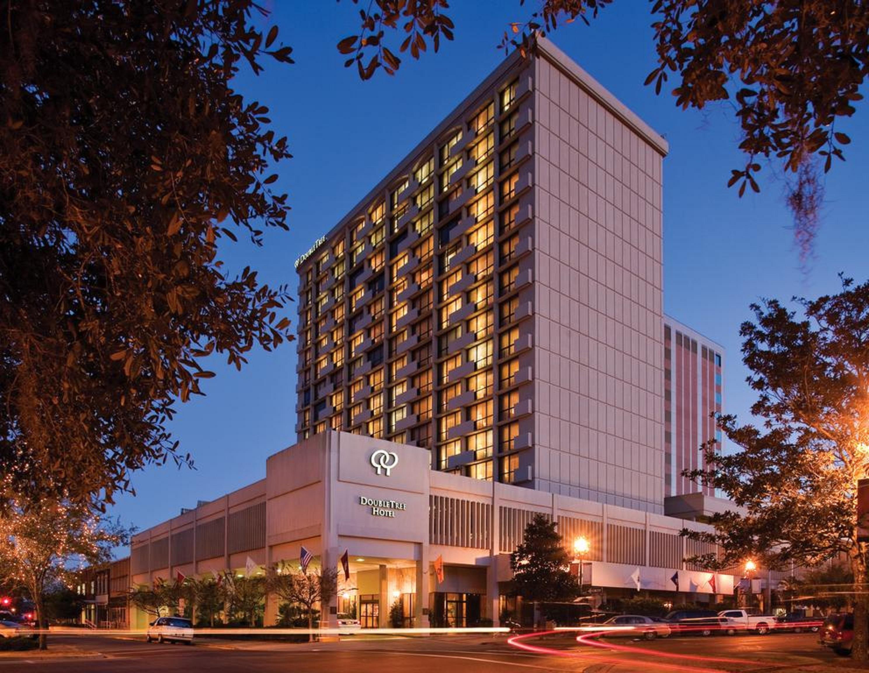 Doubletree By Hilton Hotel Tallahassee Bagian luar foto