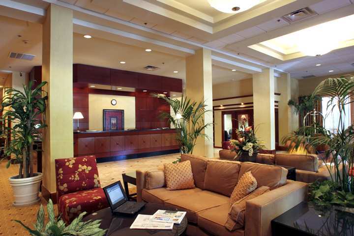 Doubletree By Hilton Hotel Tallahassee Bagian luar foto